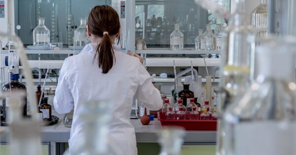 Estudio afirma que tejido testicular puede congelarse con éxito por más de 20 años
